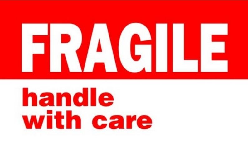 #DL1767  3 x 5"  Fragile Handle with Care Label image